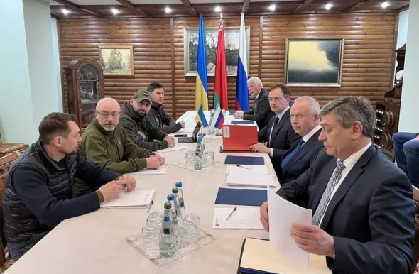 Ucraina a confirmat că negocierile de pace cu Rusia au fost suspendate